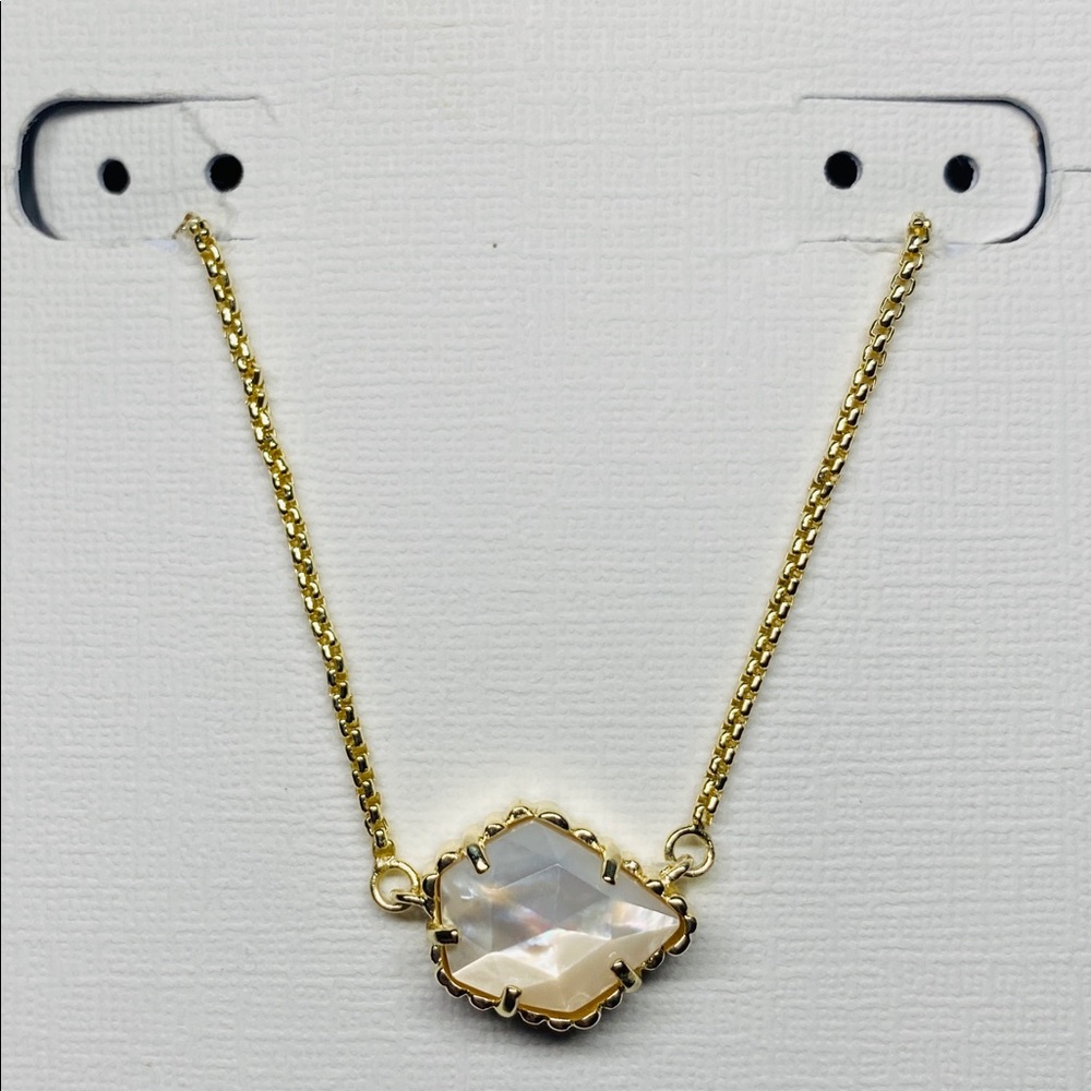 Kendra Scott Tess Mother of Pearl Necklace